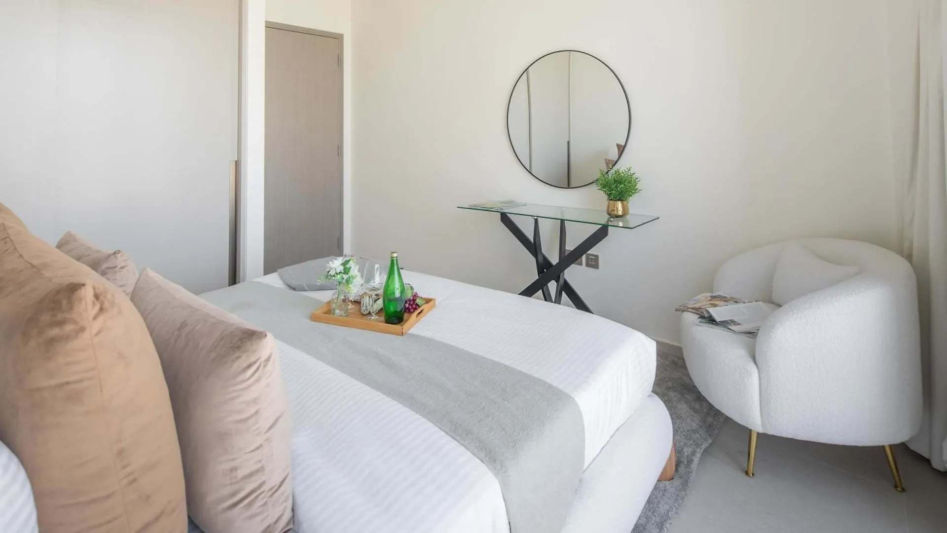 High-End 1Br In Downtown - Steps From Burj Khalifa Apartment Dubai 0*,
